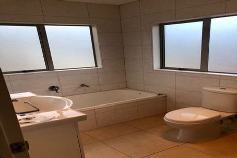 Photo of property in 25a William Souter Street, Forrest Hill, Auckland, 0620