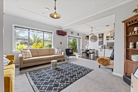 Photo of property in 6 Aratapu Street, Waitara, 4320