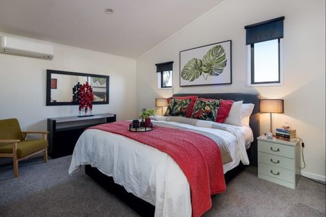 Photo of property in 12 Caversham Drive, Rototuna, Hamilton, 3210