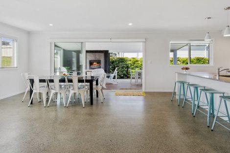 Photo of property in 47 Laly Haddon Place, Matakana, Warkworth, 0985