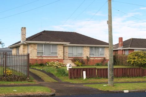 Photo of property in 18 Landon Avenue, Mangere East, Auckland, 2024