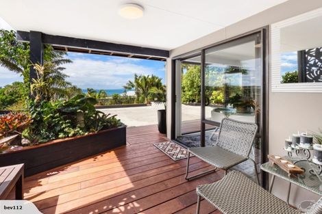 Photo of property in 1445 Whangaparaoa Road, Army Bay, Whangaparaoa, 0930
