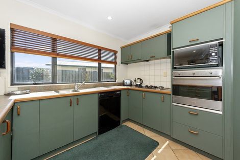 Photo of property in 1155a Heaphy Terrace, Fairfield, Hamilton, 3214