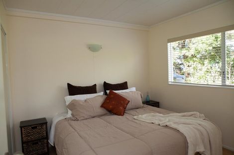 Photo of property in 9/18 Parr Terrace, Castor Bay, Auckland, 0620