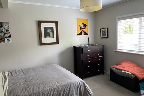Photo of property in 46 Beach Haven Road, Beach Haven, Auckland, 0626
