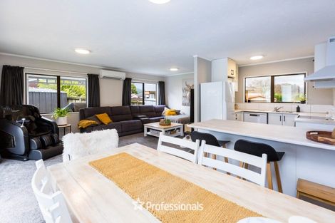 Photo of property in 5 Tulsa Grove, Totara Park, Upper Hutt, 5018