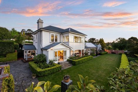 Photo of property in 17 Heaton Rhodes Place, Cashmere, Christchurch, 8022