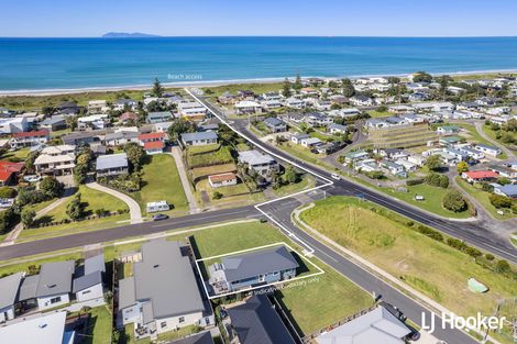 Photo of property in 4 Sandy Place, Waihi Beach, 3611