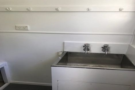 Photo of property in 3 Lancelot Road, Orewa, 0931