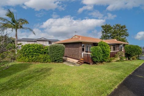 Photo of property in 16 Tercel Place, Sunnyhills, Auckland, 2010