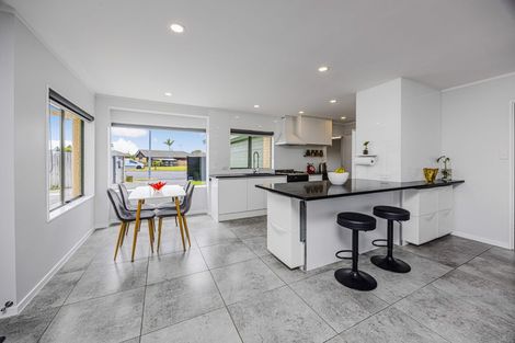 Photo of property in 47 Davington Way, Burswood, Auckland, 2013