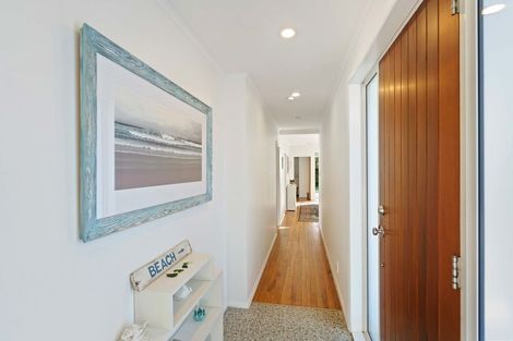 Photo of property in 13 Glen Road, Raumati South, Paraparaumu, 5032