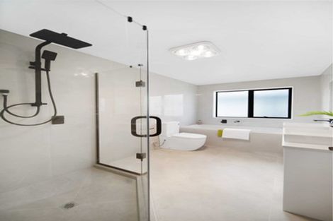 Photo of property in 9 Korowhiti Road, Clarks Beach, 2122