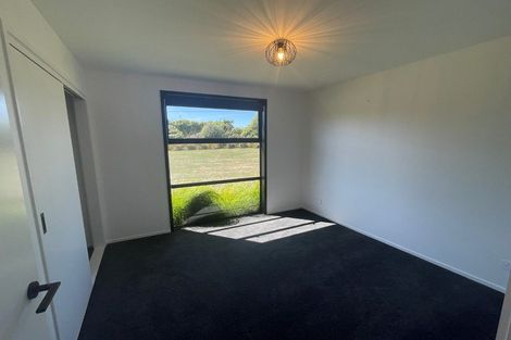 Photo of property in 450 Waitara Road, Huirangi, New Plymouth, 4373