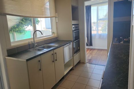 Photo of property in 21 Parker Avenue, New Lynn, Auckland, 0600