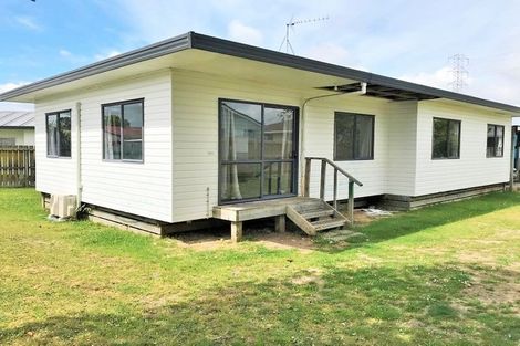 Photo of property in 1/5 Solveig Place, Randwick Park, Auckland, 2105