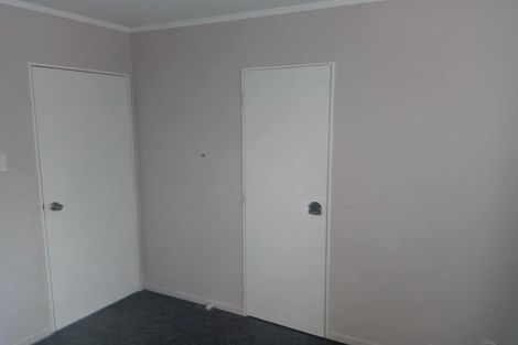 Photo of property in 2/388a West Coast Road, Glen Eden, Auckland, 0602