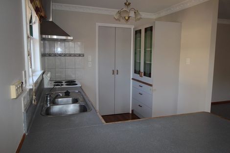 Photo of property in 3 Kent Crescent, Awapuni, Palmerston North, 4412
