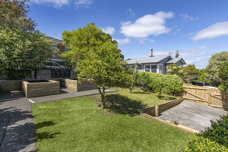 Photo of property in 1/180 Manuka Road, Bayview, Auckland, 0629