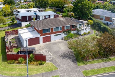 Photo of property in 41 Beechdale Crescent, Pakuranga Heights, Auckland, 2010