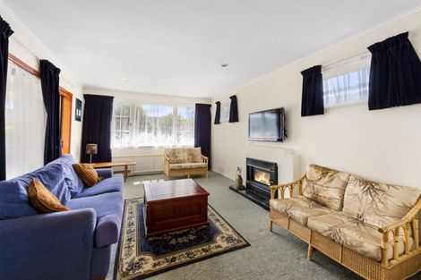 Photo of property in 16 Granville Street, Silverstream, Upper Hutt, 5019