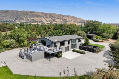Photo of property in 289 Riverbank Road, Wanaka, 9382