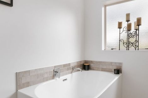 Photo of property in 5 Links View Drive, Omokoroa, 3114