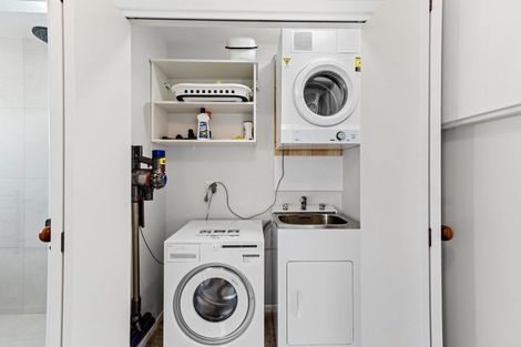 Photo of property in 23a Donnelly Street, Oakura, 4314