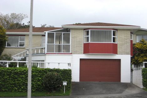 Photo of property in 11 Tiverton Crescent, Whalers Gate, New Plymouth, 4310
