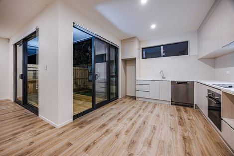 Photo of property in 38a Cascades Road, Pakuranga Heights, Auckland, 2010