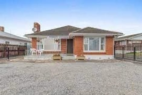 Photo of property in 1/3202 Great North Road, New Lynn, Auckland, 0600