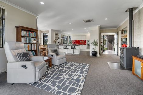 Photo of property in 69b Oraha Road, Kumeu, 0892