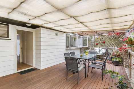 Photo of property in 25 Spinella Drive, Bayview, Auckland, 0629