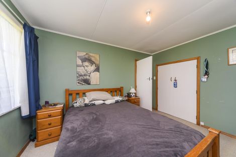 Photo of property in 14 Marsden Place, Awapuni, Palmerston North, 4412