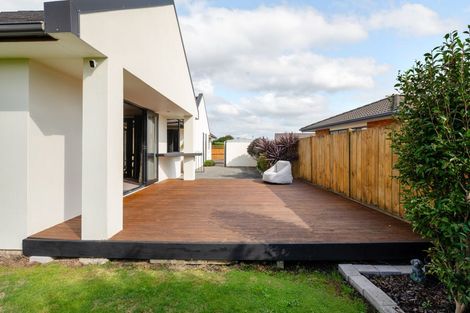 Photo of property in 10 Drumfearn Place, Rototuna, Hamilton, 3210