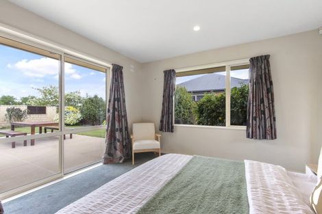 Photo of property in 5 Harrys Way, Redwood, Christchurch, 8051