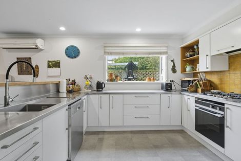 Photo of property in 22 Hargest Crescent, Saint Kilda, Dunedin, 9012