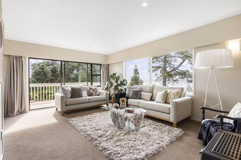 Photo of property in 21a Cleve Road, Green Bay, Auckland, 0604
