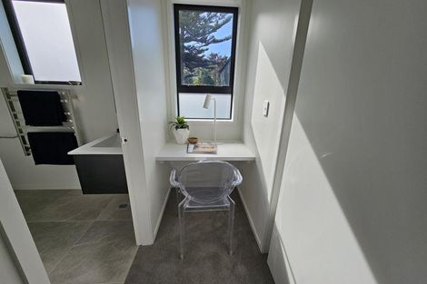 Photo of property in 16 Ara Toutouwai, Karori, Wellington, 6012