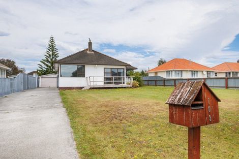 Photo of property in 103 Clyde Crescent, Roslyn, Palmerston North, 4414
