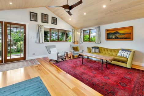 Photo of property in 30 Walker Road, Point Chevalier, Auckland, 1022