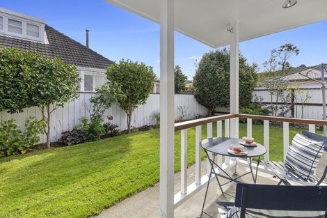 Photo of property in 2/59 Kowhai Avenue, Ebdentown, Upper Hutt, 5018