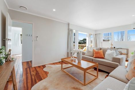 Photo of property in 3 Gladys Avenue, Glenfield, Auckland, 0629