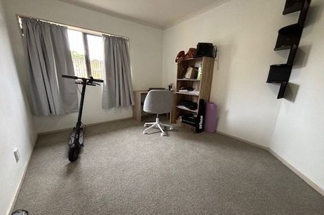 Photo of property in 70a Kayes Road, Pukekohe, 2120