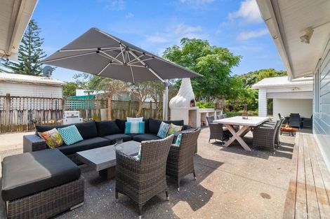 Photo of property in 1 Holland Close, Pauanui, Hikuai, 3579