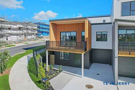 Photo of property in 20 Kuaha Road, Massey, Auckland, 0614