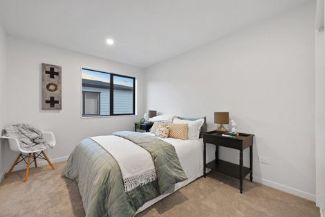 Photo of property in 42c Takutai Avenue, Half Moon Bay, Auckland, 2012