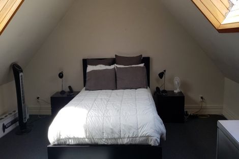 Photo of property in 27 Creese Place, Redwood, Christchurch, 8051