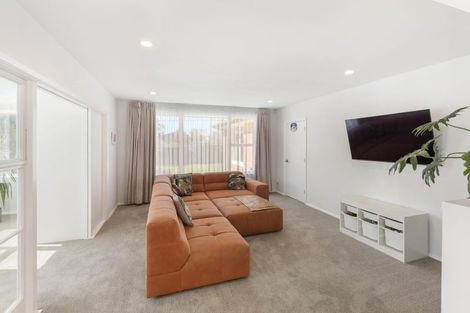 Photo of property in 11 Croziers Road, St Albans, Christchurch, 8052