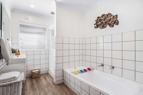 Photo of property in 58 Woodhurst Drive, Casebrook, Christchurch, 8051